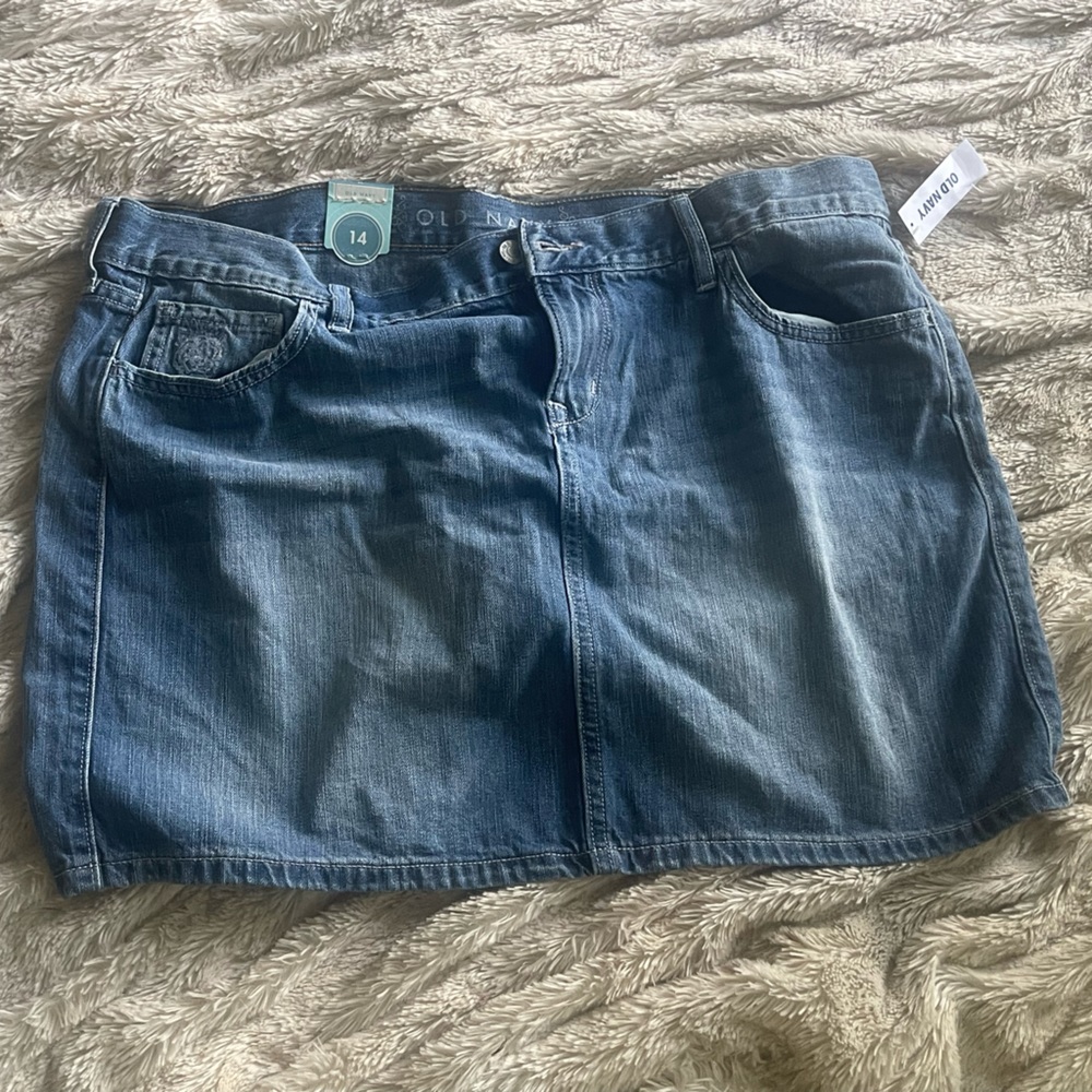 Old Navy NWT size 14 denim skirt